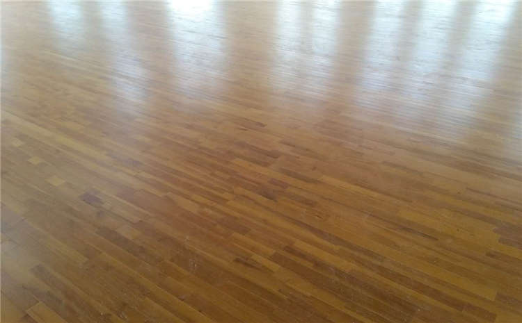 室內(nèi)體育館專用實(shí)木地板怎么選購合適？